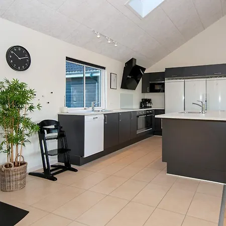 24 Persons In Nørre Nebel